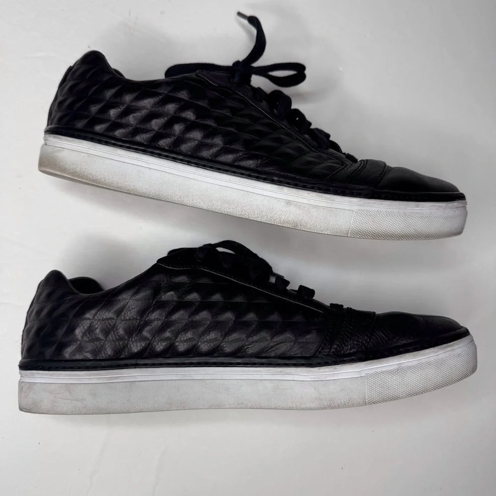 Mark Nason Fashion Sneakers Black Quilted Diamond Textured Leather Men’s US 11.5